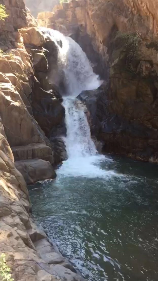 Cascada el Salto Manzanillo Noah Tours